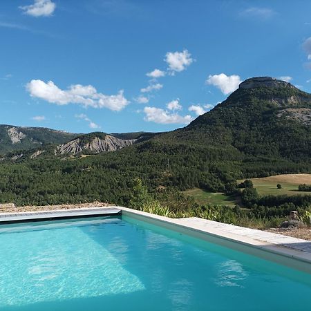 Un Petit Coin De Paradis Orpierre Exterior foto