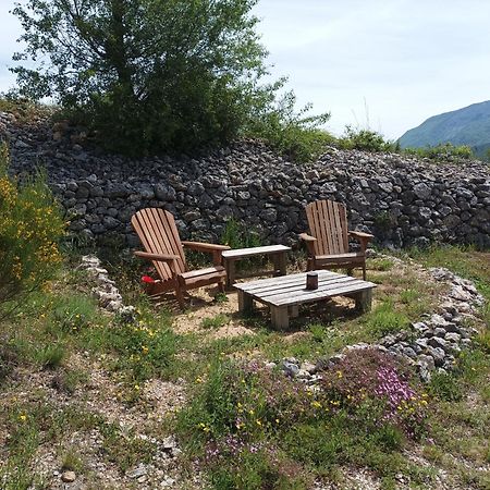 Un Petit Coin De Paradis Orpierre Exterior foto