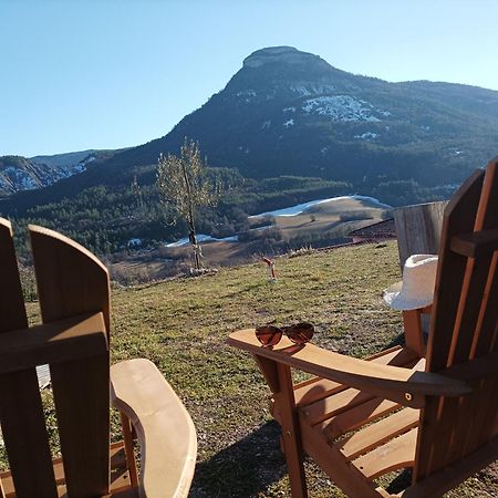 Un Petit Coin De Paradis Orpierre Exterior foto