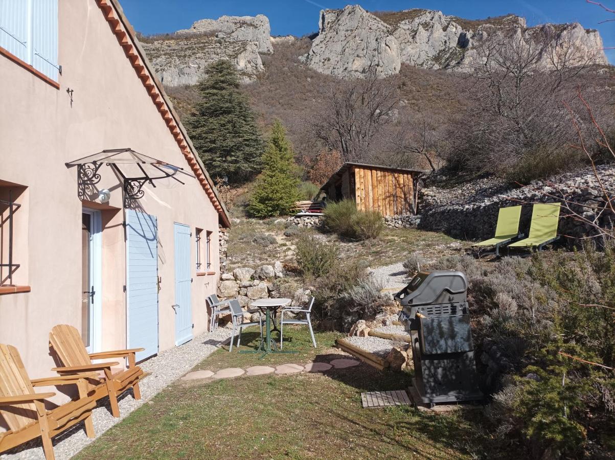 Un Petit Coin De Paradis Orpierre Exterior foto