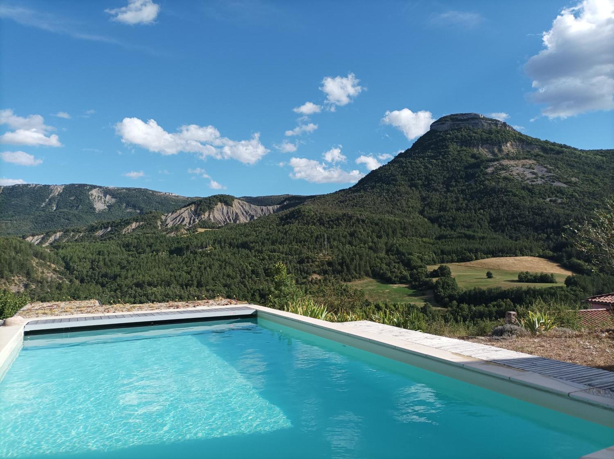 Un Petit Coin De Paradis Orpierre Exterior foto